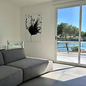 sunshine-luxury-apartment-ognina-catania.catania-hotels.net/